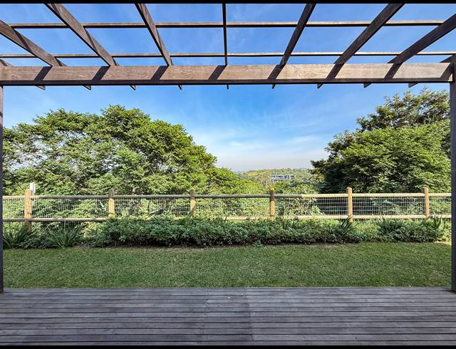 3 BEDROOM TOWNHOUSE FOR SALE IN SALT ROCK